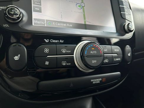 Used 2019 Kia Soul ! w/ Technology Package FWD image 19