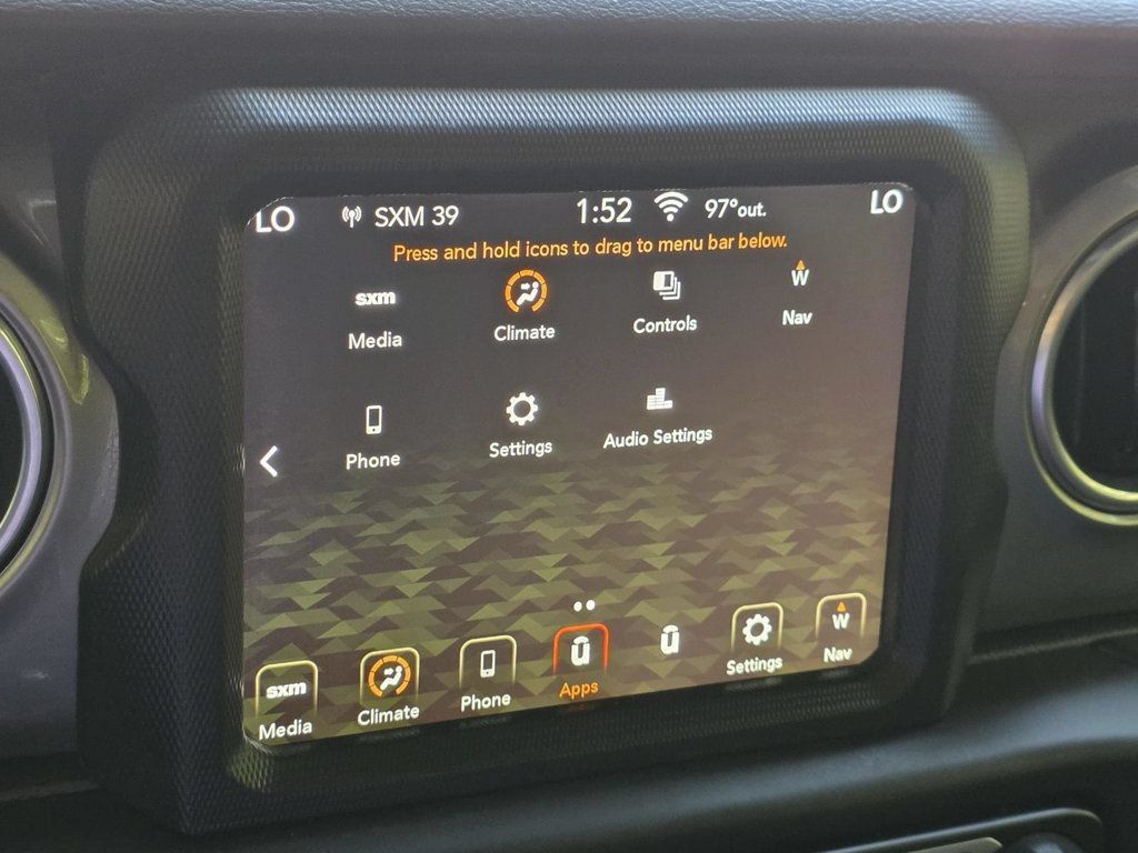 Used 2018 Jeep Wrangler Unlimited Sahara AWD/4WD image 17