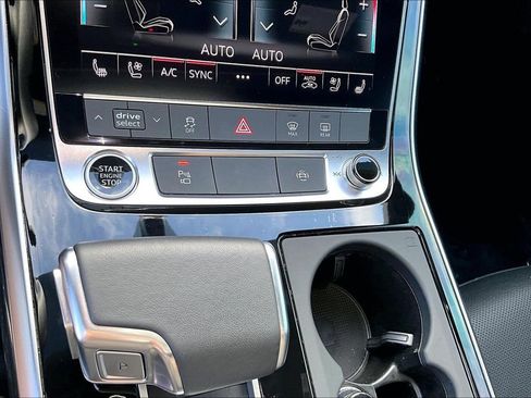 Certified 2025 Audi Q7 3.0T Premium Plus image 29