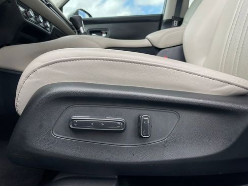 Certified 2025 Honda HR-V EX-L image 25