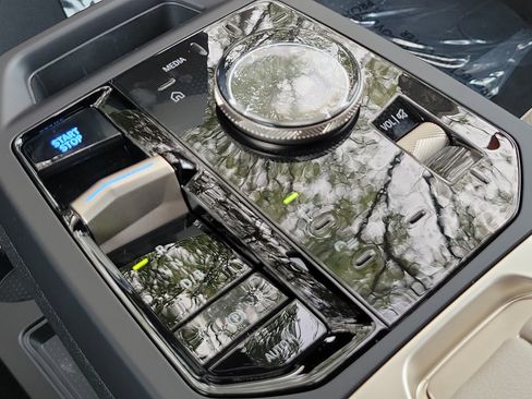 New 2026 BMW iX xDrive45 AWD/4WD image 32