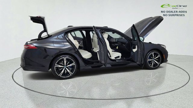 Used 2027 BMW 530i w/ M Sport Package RWD image 19