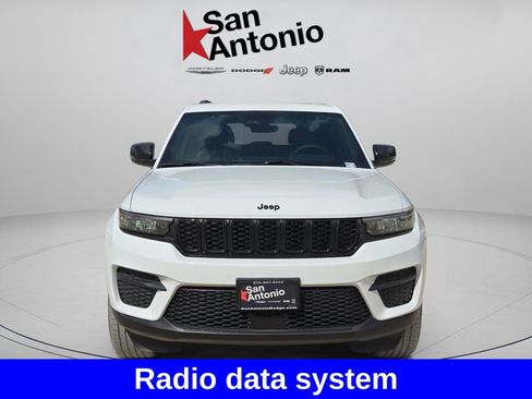 New 2025 Jeep Grand Cherokee Altitude RWD image 3