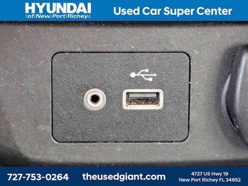 Used 2018 Nissan Rogue S AWD/4WD image 23