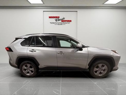 Used 2025 Toyota RAV4 XLE w/ Convenience Package AWD/4WD image 8