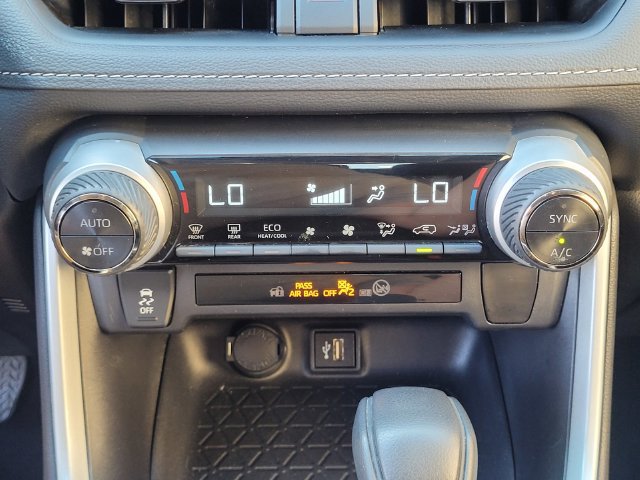 Certified 2025 Toyota RAV4 LE AWD/4WD image 25