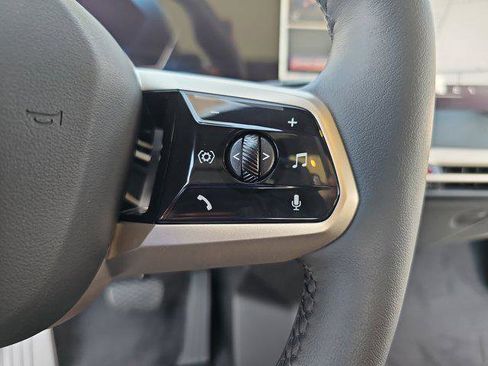 New 2026 BMW iX xDrive60 w/ Premium Package image 18