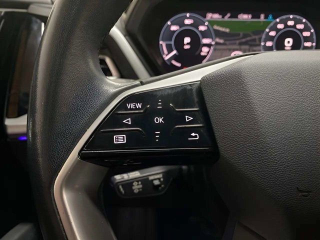 Used 2023 Audi Q4 e-tron Premium Plus RWD image 33