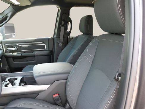 New 2026 RAM 2500 Big Horn AWD/4WD image 12