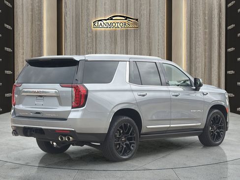Used 2023 GMC Yukon Denali RWD image 7