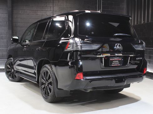 Used 2019 Lexus LX 570 4WD w/ Inspiration Series image 8