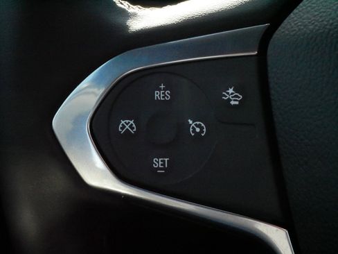 Used 2023 Chevrolet Traverse LT w/ Midnight/Sport Edition image 25