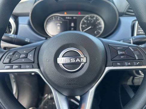 Used 2025 Nissan Versa SV FWD image 25