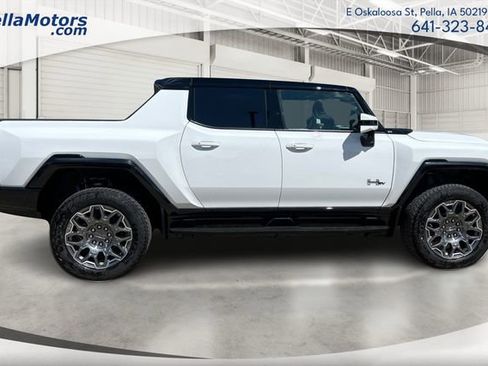New 2025 GMC Hummer EV 3X image 2