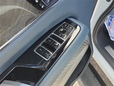 New 2025 Cadillac Escalade IQ Sport 2 w/ LPO, ONYX Package image 20