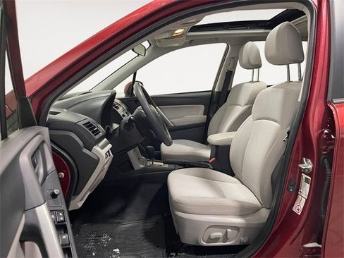 Used 2015 Subaru Forester 2.5i Premium w/ All-Weather Package image 9
