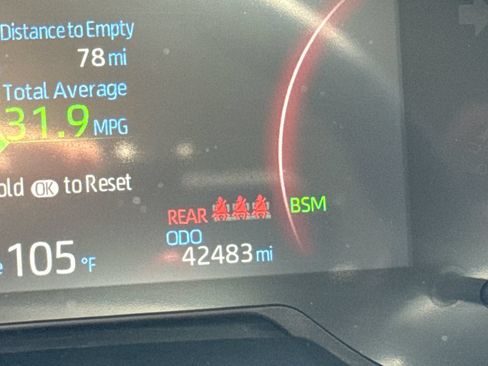 Used 2025 Toyota RAV4 XLE FWD image 15