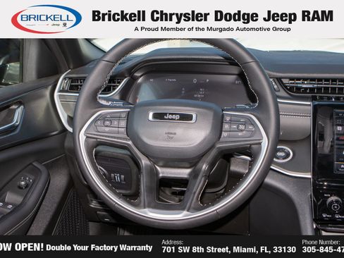 New 2025 Jeep Grand Cherokee L Altitude image 24