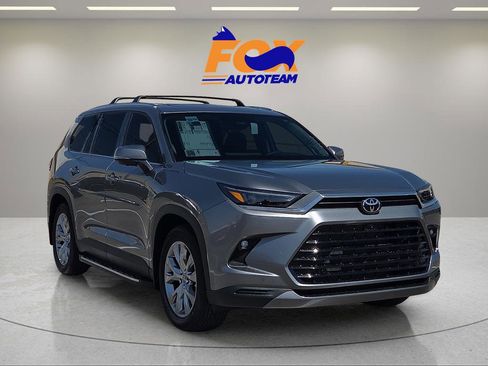 New 2026 Toyota Grand Highlander FWD image 6