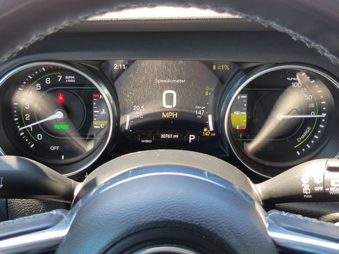 Used 2022 Jeep Wrangler Unlimited Sahara w/ Cold Weather Group AWD/4WD image 9