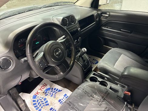 Used 2013 Jeep Compass Latitude image 4