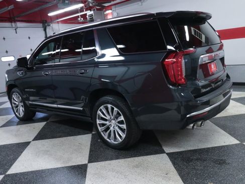 Used 2022 GMC Yukon Denali w/ Denali Premium Package image 6