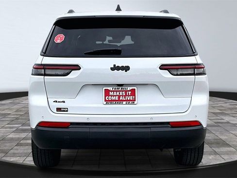 New 2025 Jeep Grand Cherokee L Altitude image 5