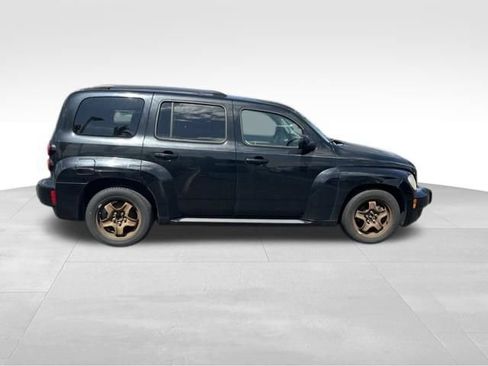 Used 2010 Chevrolet HHR LT FWD image 8
