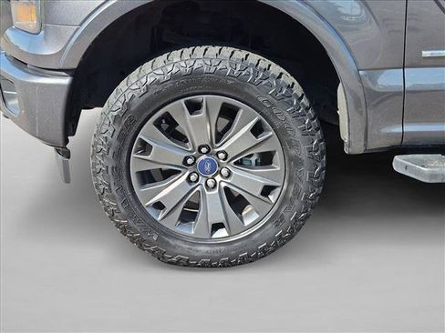 Used 2017 Ford F150 XLT w/ Equipment Group 301A Mid AWD/4WD image 23