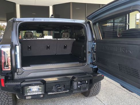 Used 2024 GMC Hummer EV 3X w/ Omega Edition AWD/4WD image 34