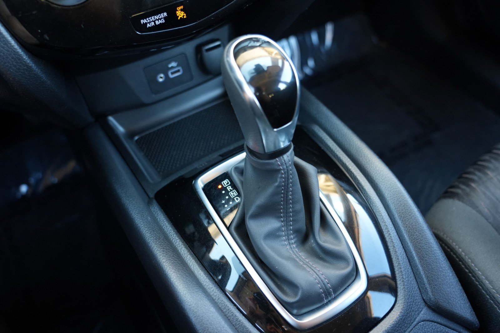 Used 2019 Nissan Rogue S FWD image 26