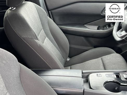 Certified 2025 Nissan Rogue SV FWD image 10