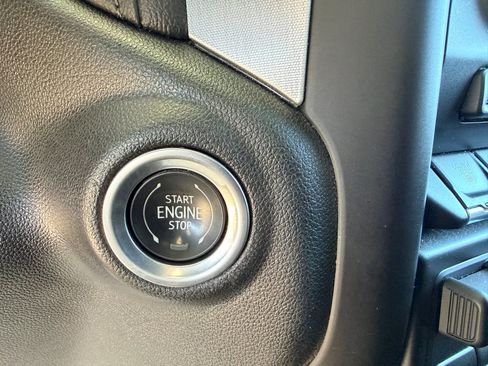 Used 2022 GMC Sierra 2500 SLT w/ Gooseneck/5TH Wheel Package image 12