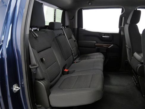 Used 2021 GMC Sierra 1500 SLE w/ X31 Off-Road Package AWD/4WD image 18