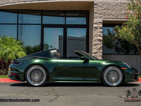 Used 2024 Porsche 911 AWD/4WD image 9