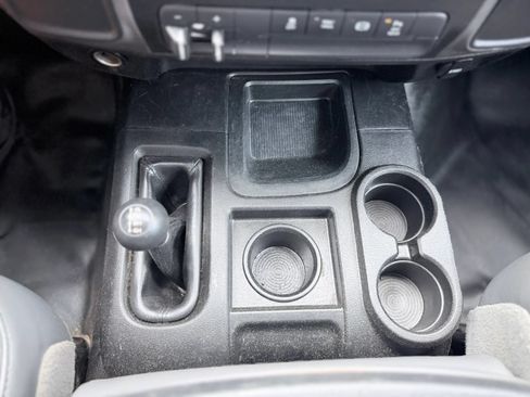 Used 2018 RAM 2500 Tradesman w/ Chrome Appearance Group AWD/4WD image 16