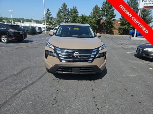 Certified 2025 Nissan Rogue SV w/ SV Premium Package AWD/4WD image 3