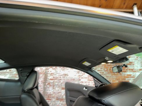 Used 2005 Ford Mustang GT RWD image 68