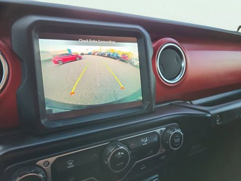 Certified 2021 Jeep Wrangler Unlimited Rubicon image 40