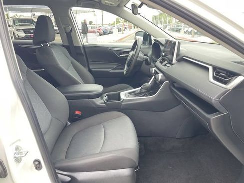 Used 2024 Toyota RAV4 XLE FWD image 27