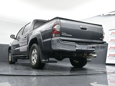 Used 2015 Toyota Tacoma 4x4 Double Cab image 32