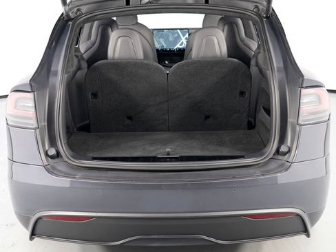 Used 2022 Tesla Model X image 10