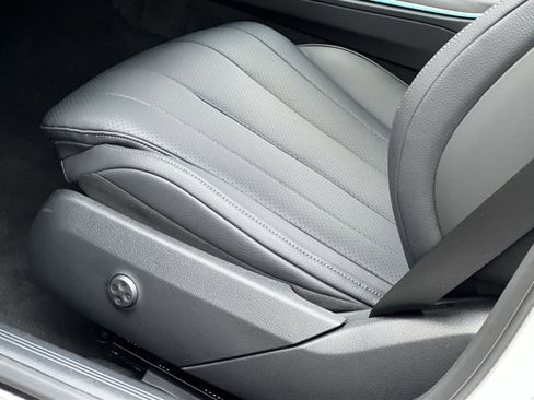 New 2026 Mercedes-Benz E 350 4MATIC Sedan image 12