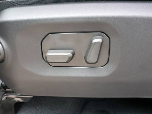 New 2026 Jeep Wrangler Unlimited Sahara AWD/4WD image 5