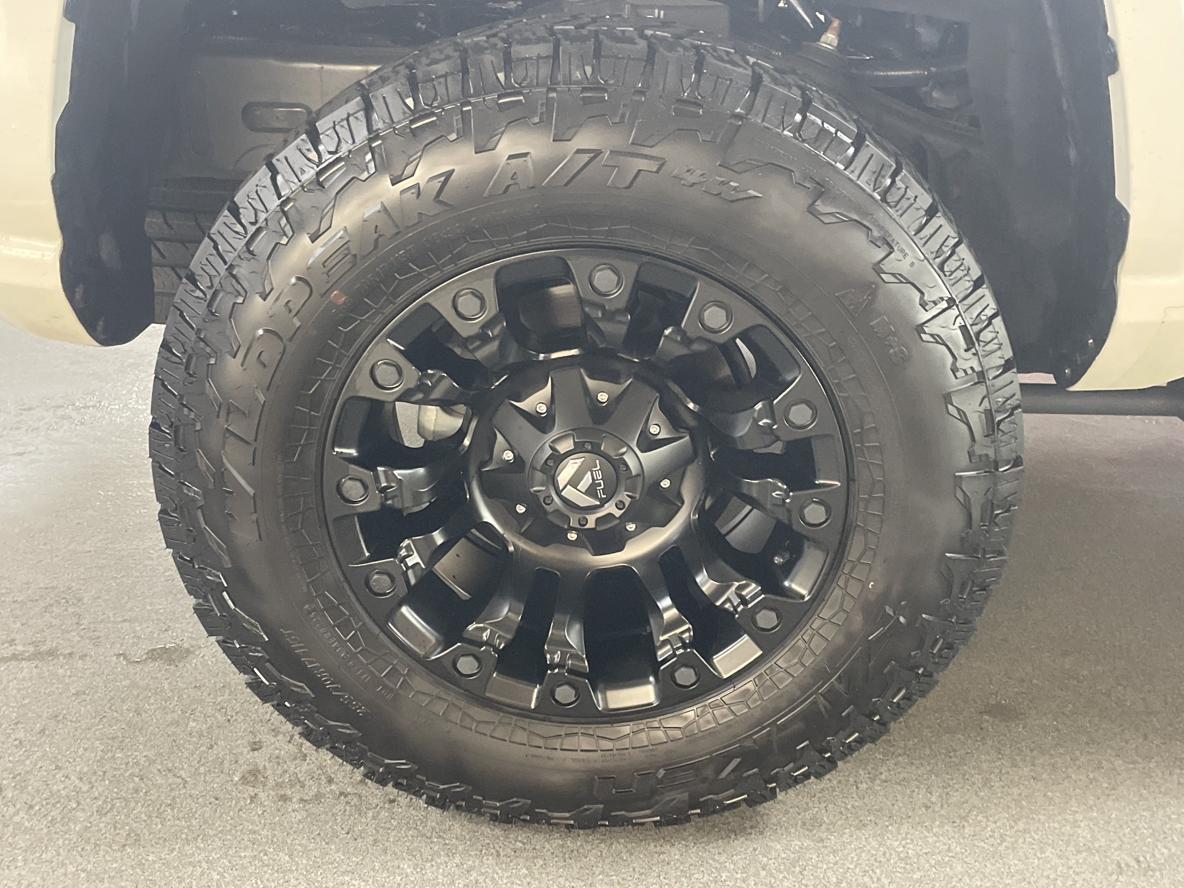 Used 2025 Toyota Tacoma SR5 AWD/4WD image 13