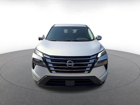 Used 2025 Nissan Rogue SV FWD image 4