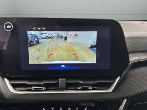 Used 2025 Chevrolet Equinox LT image 54