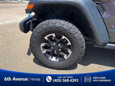 Used 2024 Jeep Wrangler Unlimited Rubicon 4xe AWD/4WD image 9