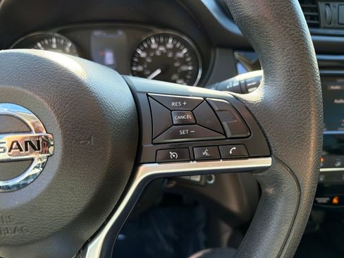 Certified 2019 Nissan Rogue S image 19