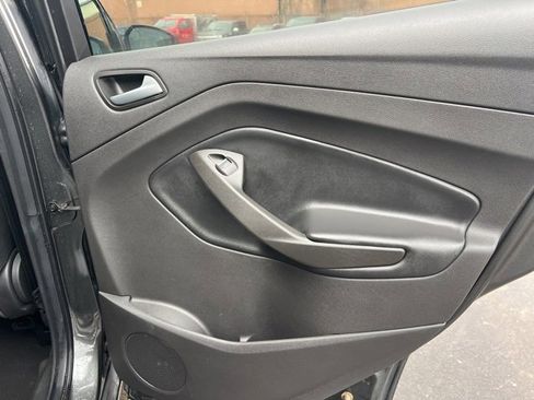 Used 2019 Ford Escape SEL image 12